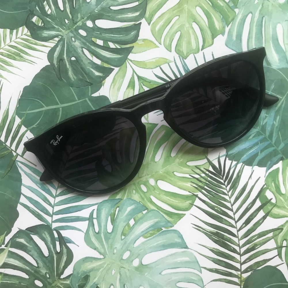 black Ray-Ban Erika | RB4274 Rayban